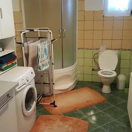 Orava Apartment *